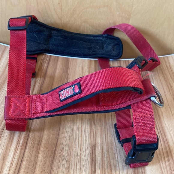 Red kong dog harness and 3 ft. Leash - Picture 3 of 3